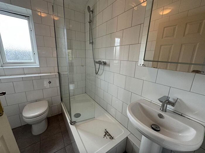 2 Bedroom Flat To Rent In Cambria Avenue, Borstal, Rochester, ME1