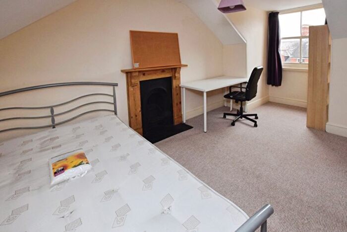 3 Bedroom Maisonette For Sale In Herschell Road, Mount Pleasant, Exeter, EX4