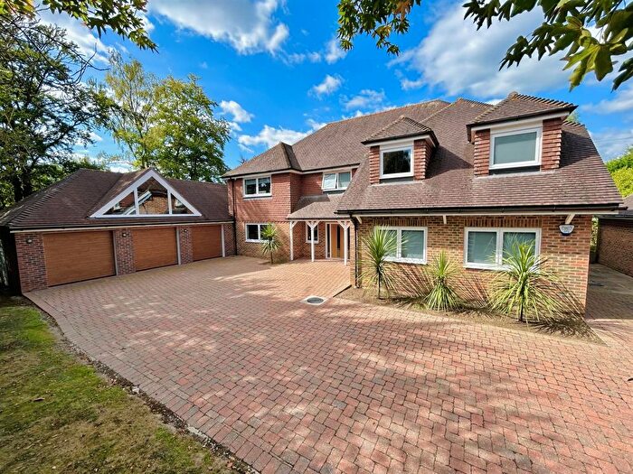 5 Bedroom Property For Sale In Lewes Road, Haywards Heath, RH17