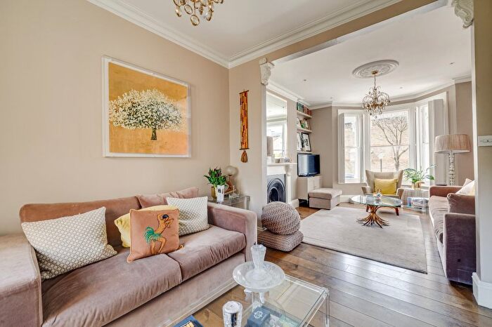 3 Bedroom Terraced House For Sale In Homestead Road, Fulham, SW6
