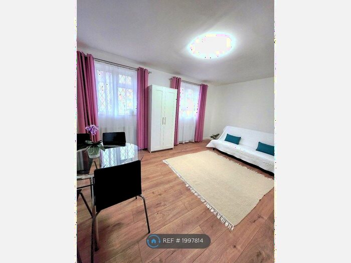 4 Bedroom Terraced House To Rent In The Mile End, London, E17