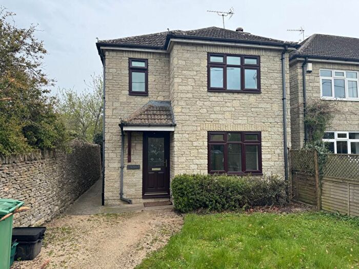 3 Bedroom Detached House To Rent In The Paddock, South Cerney, GL7