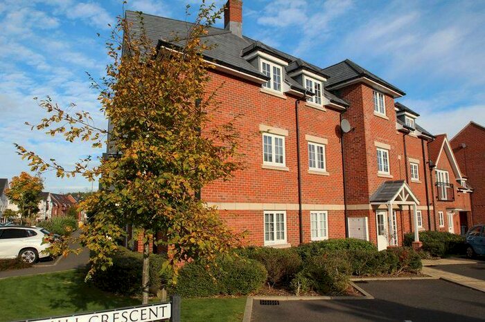 2 Bedroom Flat To Rent In Kingshill Crescent, High Wycombe, HP13