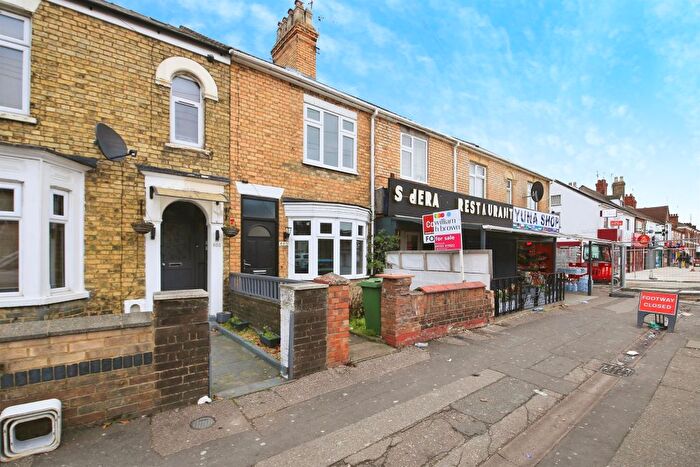 3 Bedroom Terraced House For Sale In Lincoln Road, Peterborough, PE1