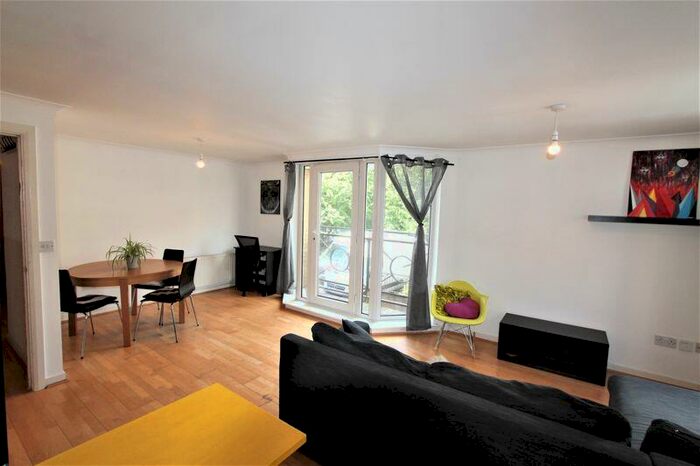 2 Bedroom Apartment To Rent In Foundry Place, Whitechapel, London, E1