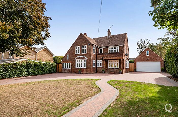 4 Bedroom Detached House For Sale In Whitehall Road, Sittingbourne, Kent, ME10