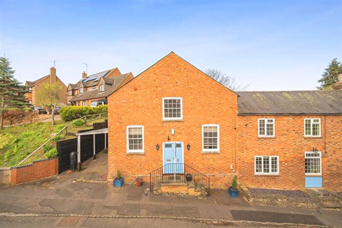 3 Bedroom House For Sale In Fosters Booth Road, Pattishall, NN12