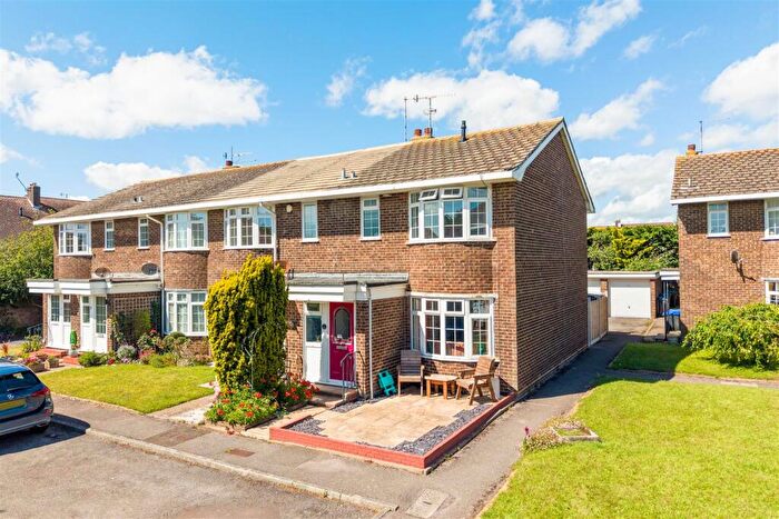 3 Bedroom End Of Terrace House For Sale In Seafields, Shoreham-By-Sea, BN43