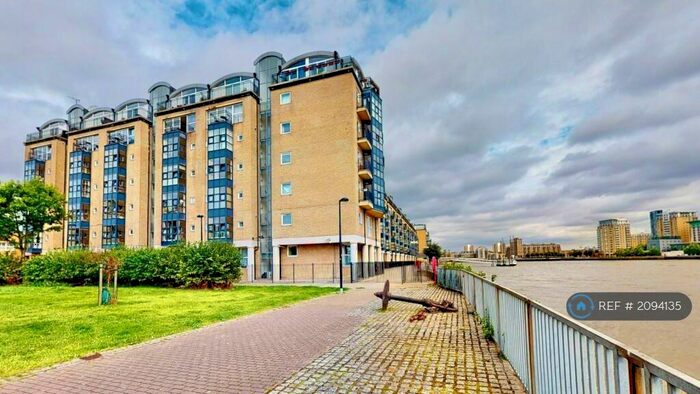 2 Bedroom Flat To Rent In Tivoli Court, London, SE16