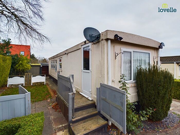 1 Bedroom Mobile/park Home To Rent In Wold View, Binbrook, LN8