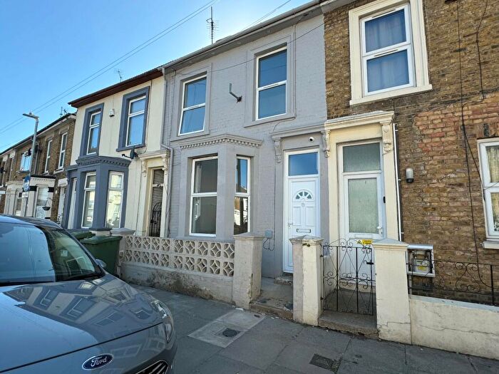 1 Bedroom House To Rent In Strode Crescent, Sheerness, ME12