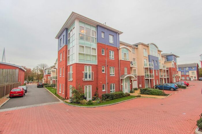 2 Bedroom Flat To Rent In Wells Court, Pumphouse Crescent, Watford, Hertfordshire, WD17