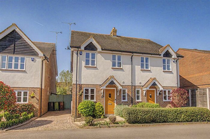 3 Bedroom Property For Sale In Crown Street, Redbourn, St. Albans, AL3