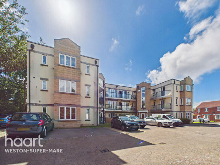 2 Bedroom Flat For Sale In Stormont Court, Weston-Super-Mare, BS24