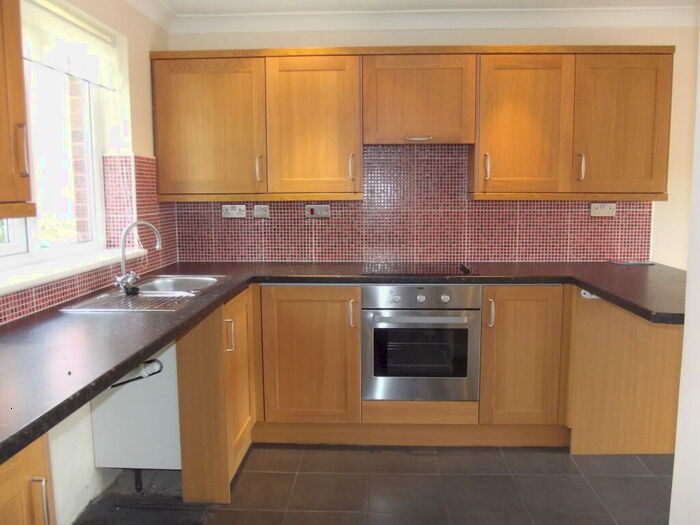 2 Bedroom End Of Terrace House To Rent In Sandhurst Close, Redditch, B98