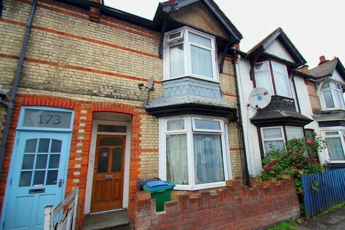 2 Bedroom Flat To Rent In Leavesden Road, Watford WD24