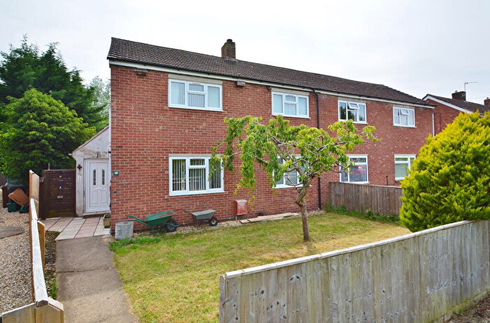 3 Bedroom Semi-Detached House For Sale In Brookside, Chalgrove, OX44