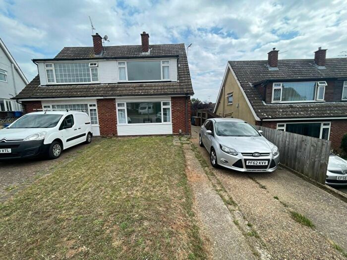 3 Bedroom Semi-Detached House To Rent In Dawnbrook Close, Ipswich, Suffolk, IP2