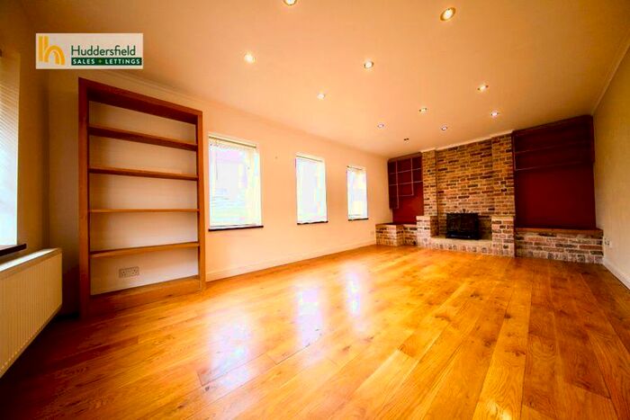 2 Bedroom Detached House To Rent In Riley Park, Huddersfield, HD8