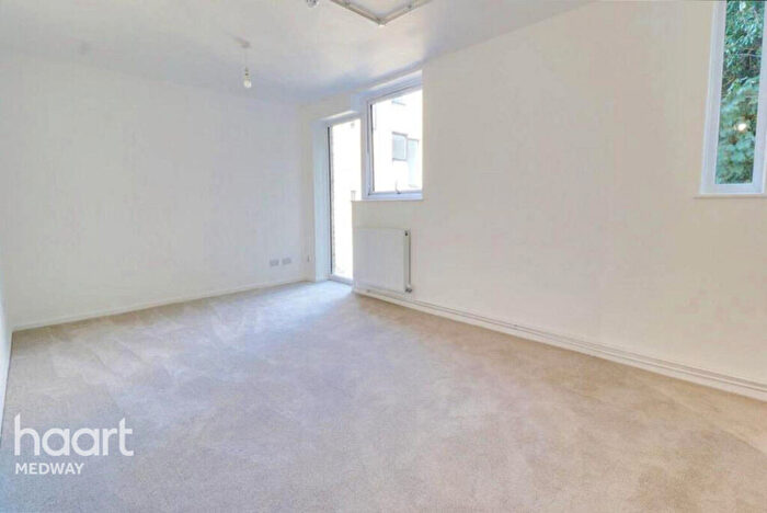 2 Bedroom Apartment To Rent In Princess Mary Avenue, Chatham, ME4