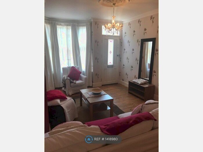 4 Bedroom Terraced House To Rent In St. Leonards Road, Leicester, LE2