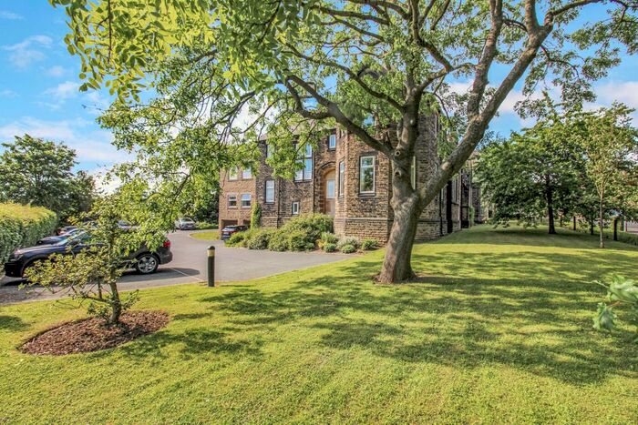 2 Bedroom Flat To Rent In The Old Sunday School, The Strone, Bradford, West Yorkshire BD10