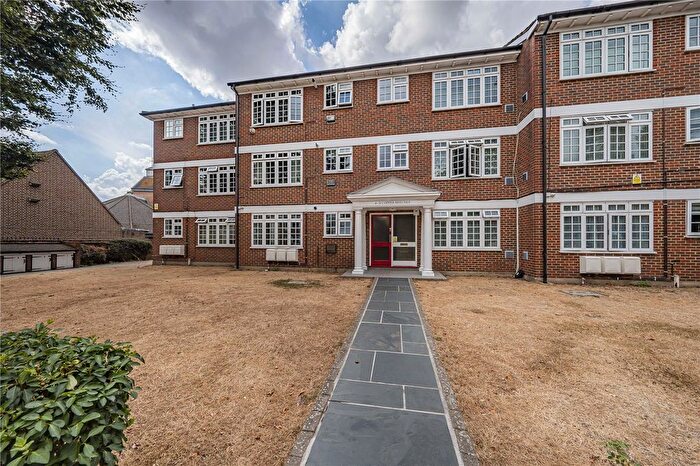 2 Bedroom Flat For Sale In Witham Road, Isleworth, TW7