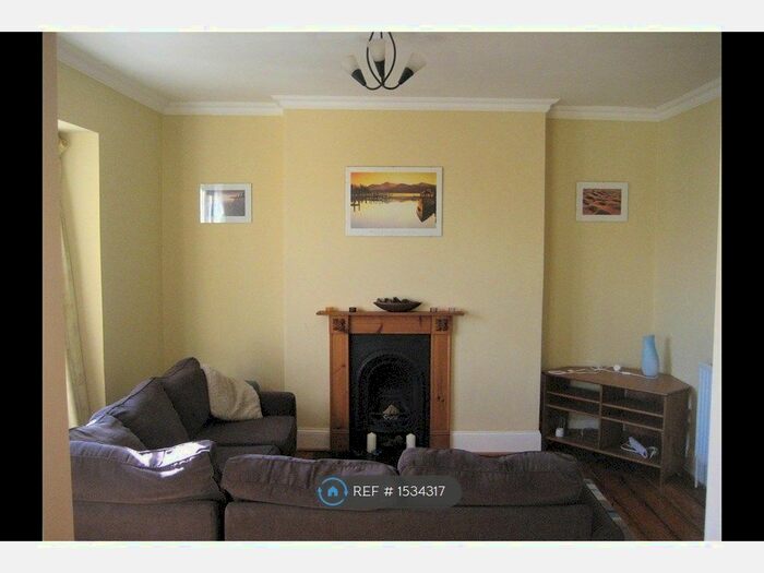 2 Bedroom Flat To Rent In Elmgrove Road, Redland, Bristol, BS6