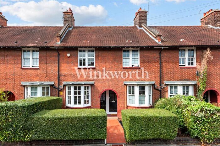 2 Bedroom Terraced House For Sale In Tower Gardens Road, London, N17