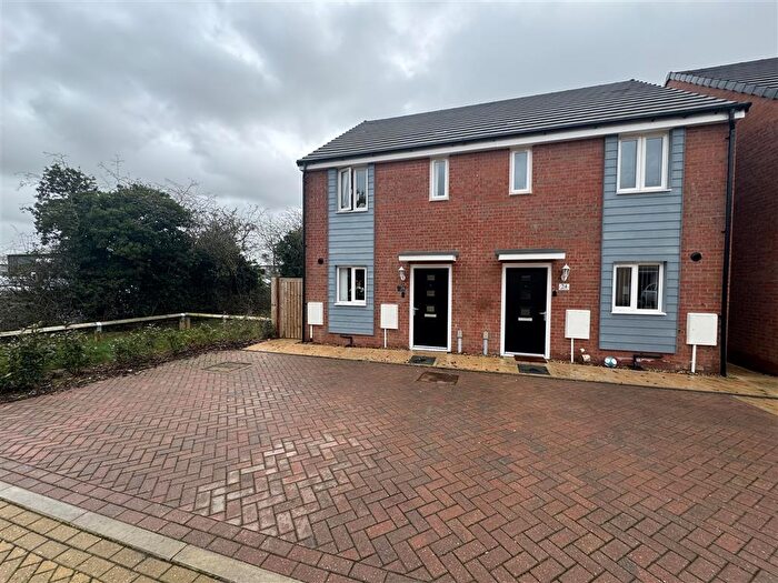 2 Bedroom Semi-Detached House For Sale In Mavish Way, Dereham, NR19