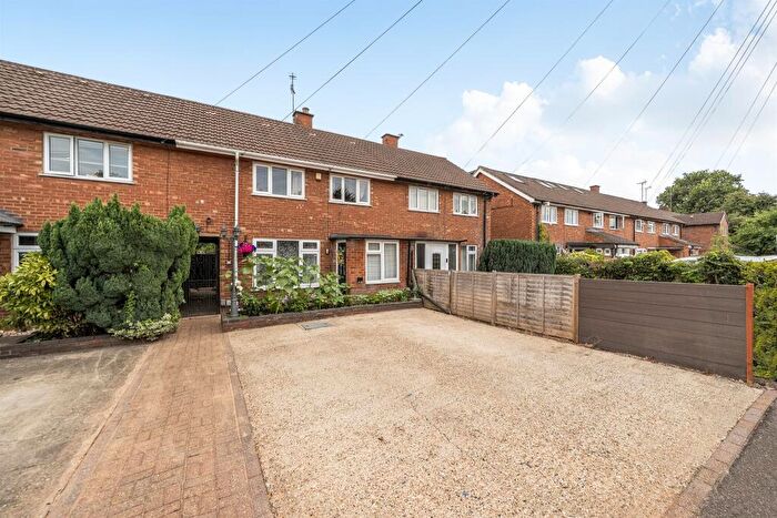 3 Bedroom Terraced House For Sale In Howard Close, St. Albans, AL1