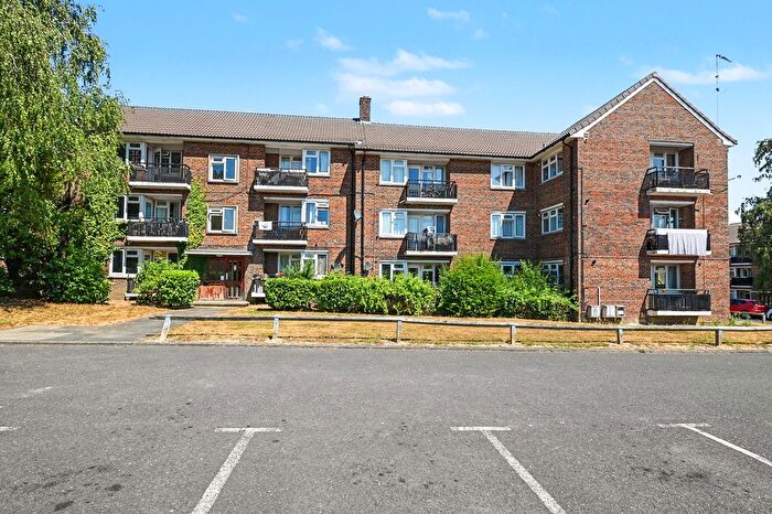 1 Bedroom Flat For Sale In Moordale Avenue, Bracknell, RG42