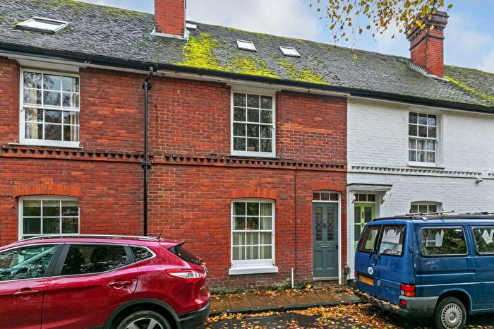 3 Bedroom Terraced House To Rent In Colebrook Street, Winchester, SO23