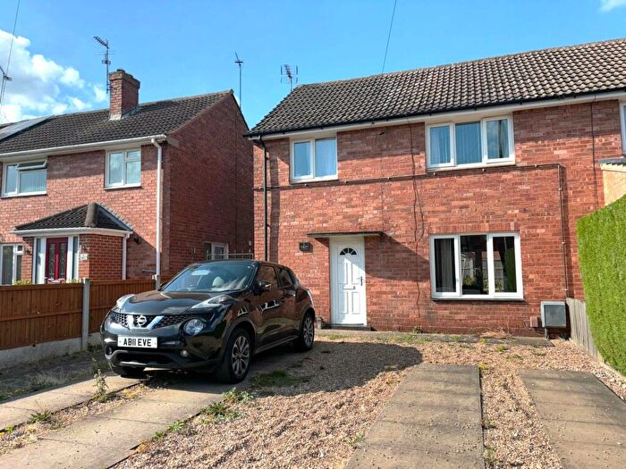 3 Bedroom Semi-Detached House To Rent In Salterford Avenue, Calverton, Nottingham, Nottinghamshire, NG14