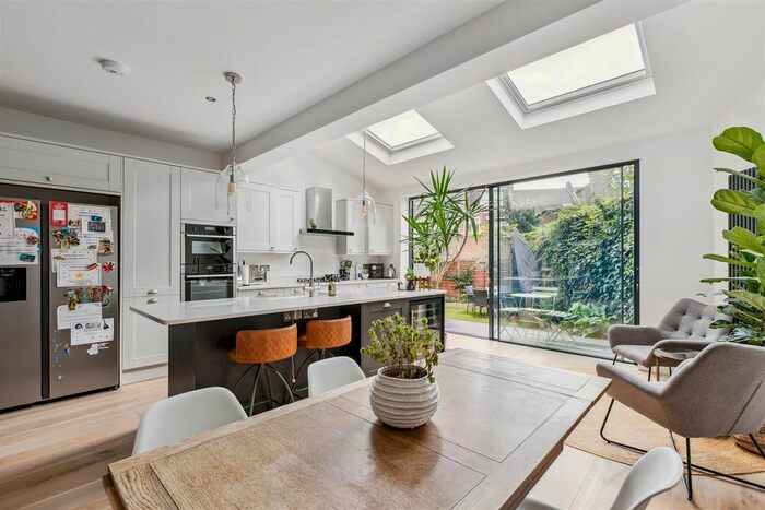 5 Bedroom Semi-Detached House To Rent In Ramillies Road, London, W4