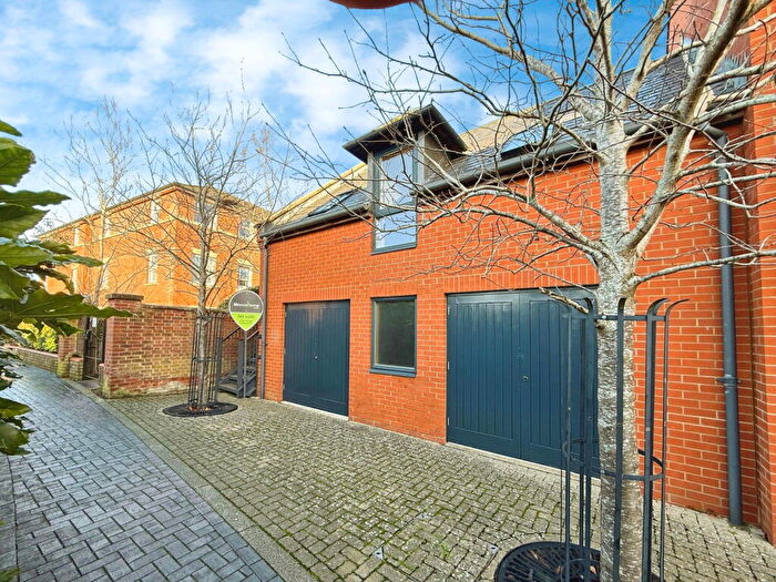 1 Bedroom Coach House For Sale In Snuff Street, Devizes, SN10