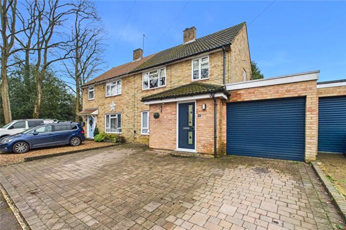 3 Bedroom Semi Detached House For Sale In Sandford Road, Tadley, Hampshire, RG26
