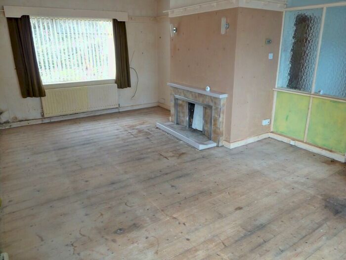 2 Bedroom Detached Bungalow For Sale In Breeze Hill, Tyn-Y-Gongl, LL74