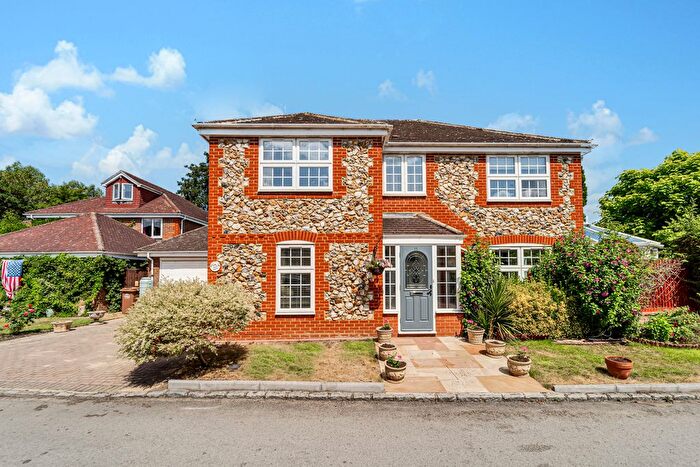 4 Bedroom Detached House For Sale In Manor Park, Staines-Upon-Thames, TW18
