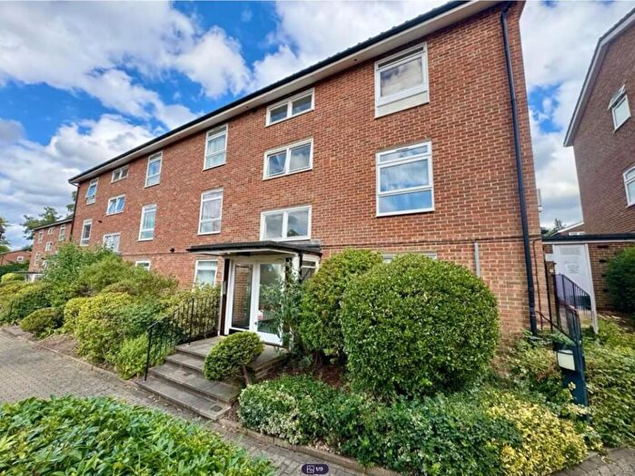 1 Bedroom Flat To Rent In Park Hill, East Croydon, CR0