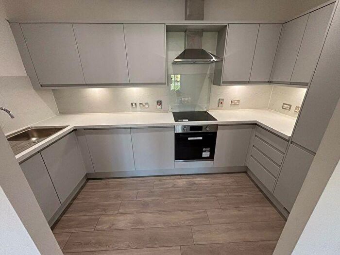 2 Bedroom Apartment For Sale In Benedictine Place, London Road, St. Albans, AL1