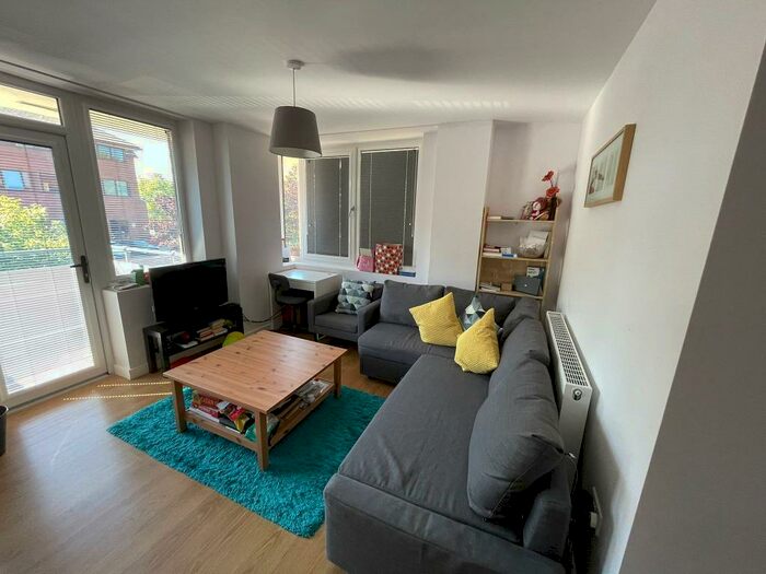 2 Bedroom Flat To Rent In Challenge Court, Leatherhead, Surrey, KT22