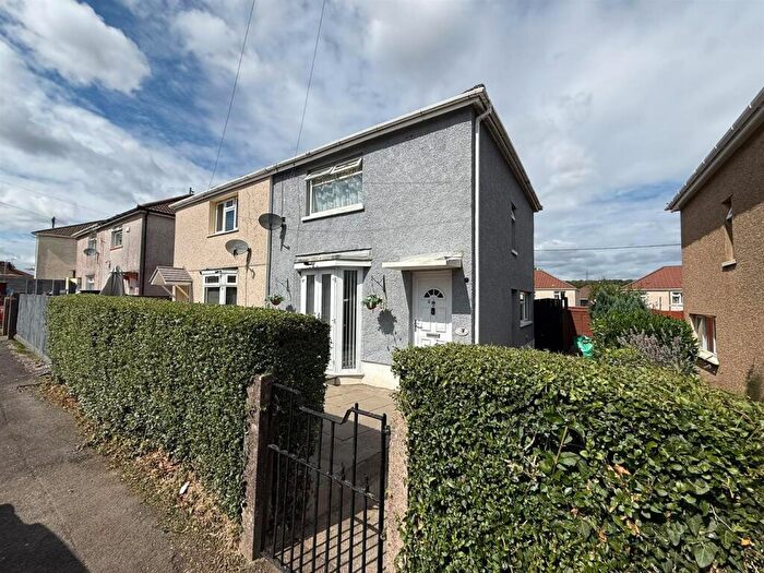 3 Bedroom Semi-Detached House For Sale In Trenant, Hirwaun, Aberdare, CF44