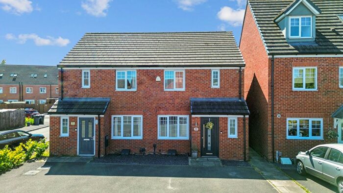 3 Bedroom Semi-Detached House For Sale In Kerridge Drive, Warrington, WA1