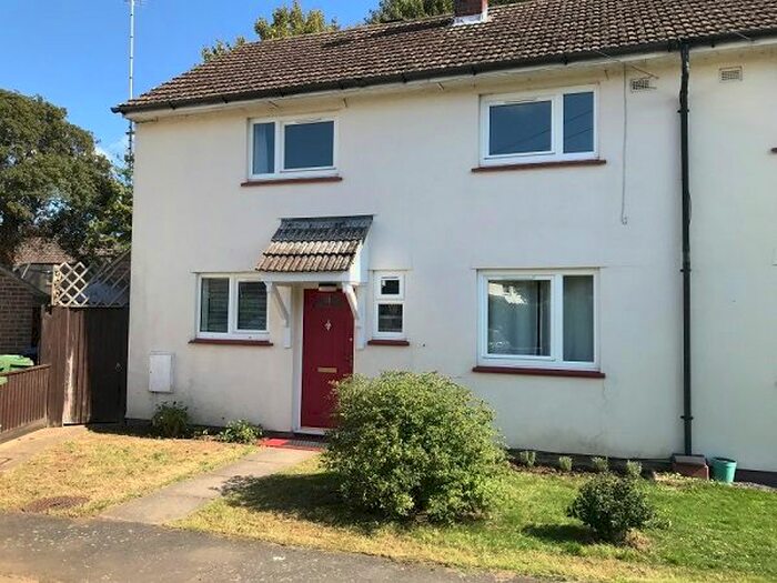 3 Bedroom Semi-Detached House To Rent In Thornhill Place, Longstanton, Cambridge CB24