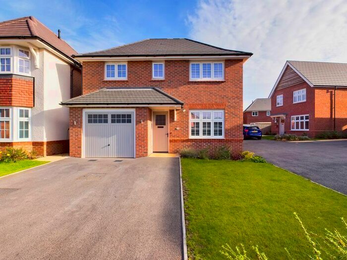 4 Bedroom Detached House For Sale In William Doody Close, Priorslee, Telford, TF2