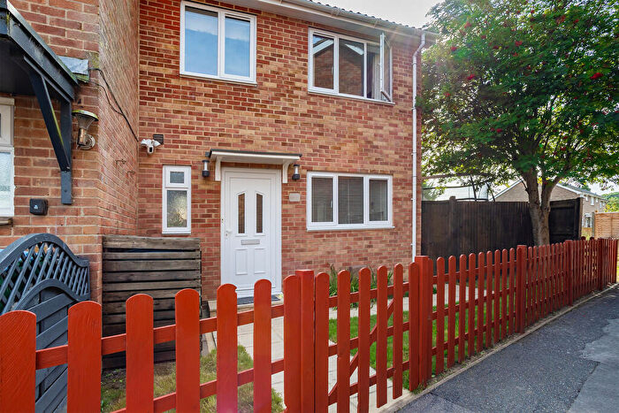 3 Bedroom End Of Terrace House For Sale In Giles Close, Yapton, BN18