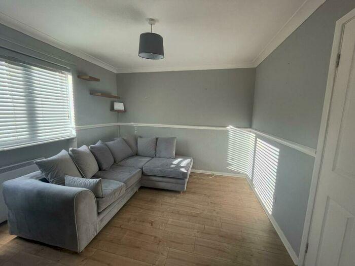 1 Bedroom Flat To Rent In Canterbury Close, Beverley, HU17