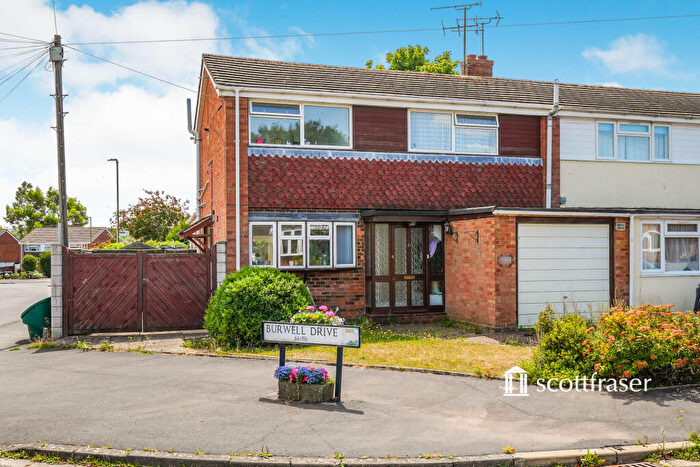 3 Bedroom Semi-Detached House To Rent In Burwell Drive, Witney, OX28