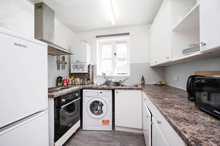 1 Bedroom Flat To Rent In Stainsbury Street, Tower Hamlets, London, E2